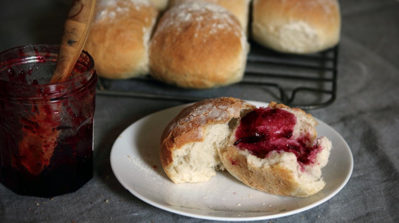 Ep 68: Old Flames, Bread & Work Stress