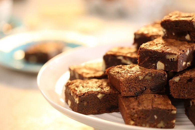 Cherry pecan brownies